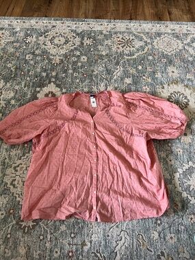 Old Navy Puff-Sleeve Lace-Trim Clip-Dot Blouse